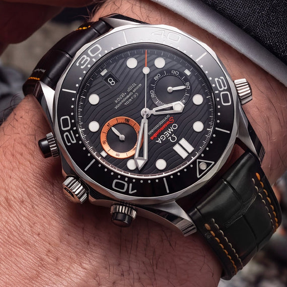 Plutôt 007 ou Spectre : quel bracelet cuir pour votre Seamaster Diver 300M ?
