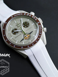 Omega - Rubber B - Rubber Strap for Speedmaster MoonSwatch - The Dream Strap